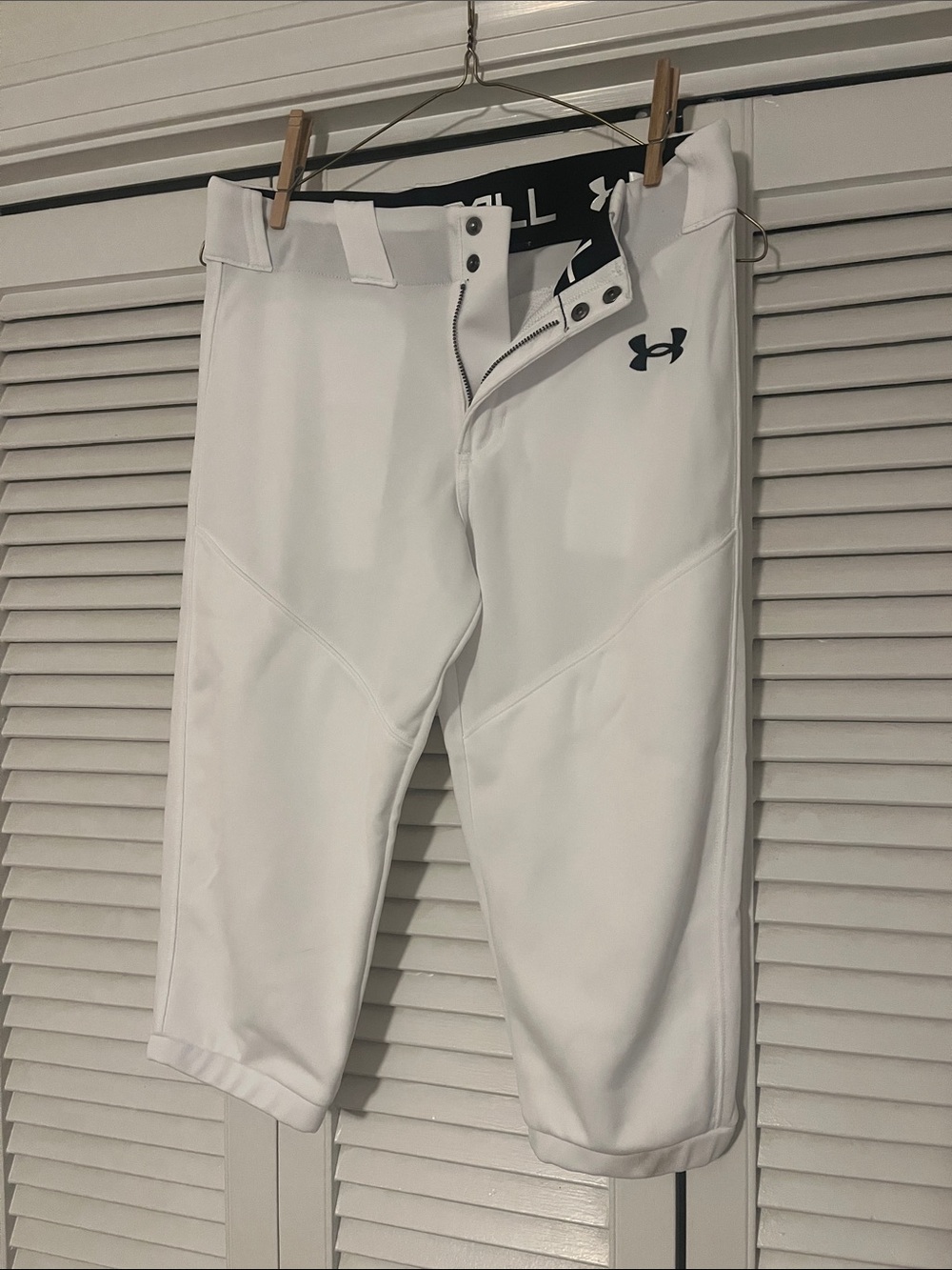 Youth Large Under Armour White Baseball Pants (knicker length)